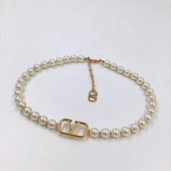 Valentino Garavani VLogo Signature Necklace With Crystal Pearls White