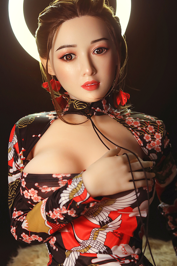 The business of desire is a « decentralized » realistic sex doll in the ag ...